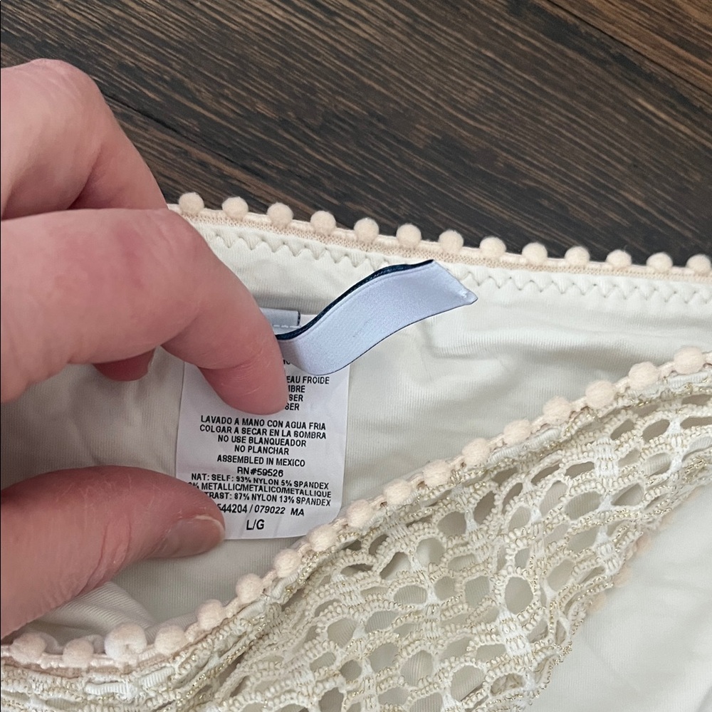 Isabella Rose, Medium Top/Large Bottom Cream Crochet Bikini Set - Picture 2 of 5